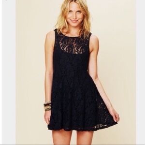 #54 NWT Free People Sleeveless Miles Of lace Dress Navy Blue Small